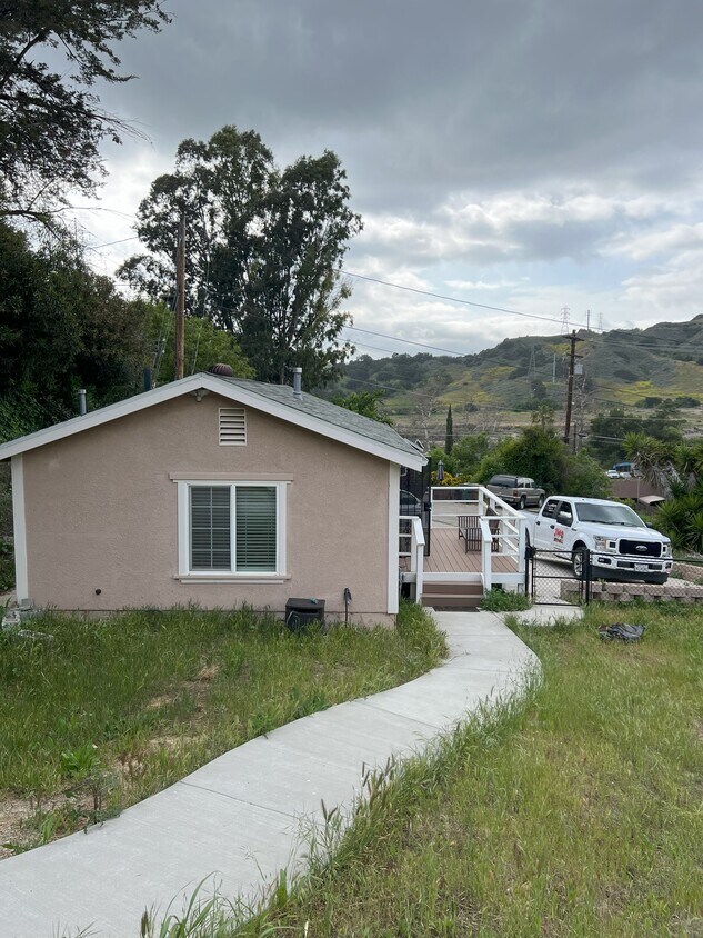 8212 Parkview Dr, Ventura, CA 93001 House Rental in Ventura, CA