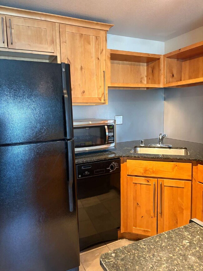 Building Photo - 1 bedroom - Downtown Citywalk