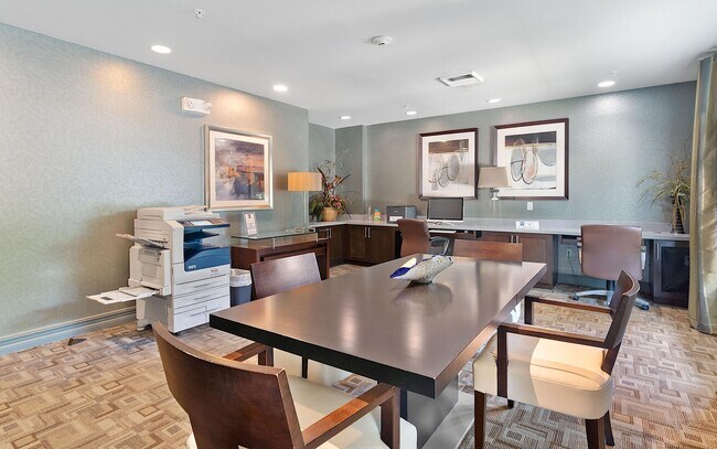 Foto del edificio - 2421 NE 65th St