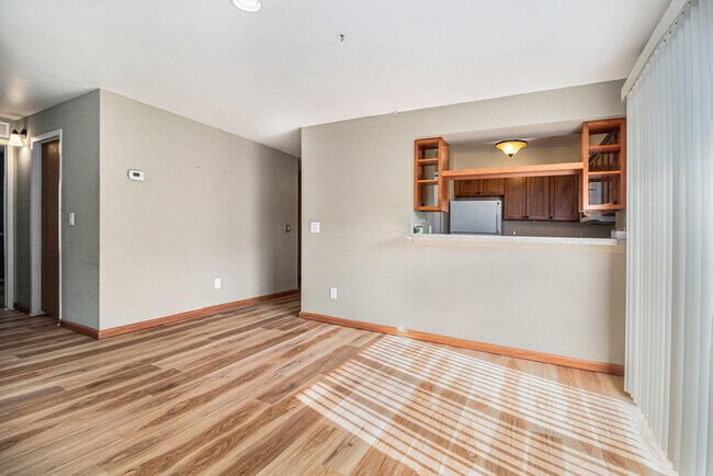 Building Photo - 225 Briarcrest Dr