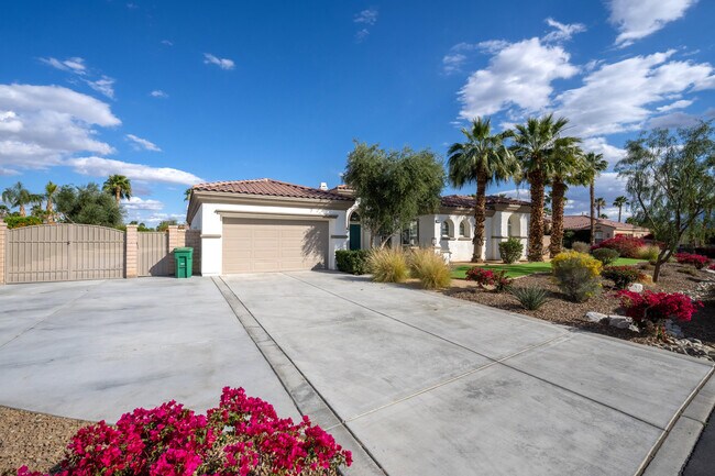 Foto del edificio - 49392 Hohokam River St
