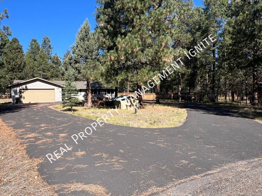 Foto principal - 15964 Bull Bat Ln