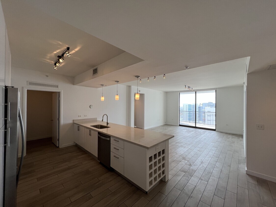 Photo - 999 SW 1st Ave (Miami, FL)