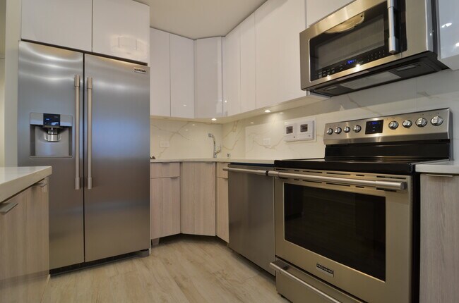 Building Photo - 405 N Wabash Ave