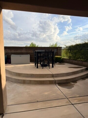 Foto del edificio - 2540 E Desert Cliff Dr