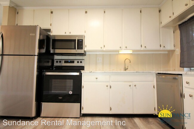 Building Photo - 3 br, 2 bath House - 907 Canopy Lane