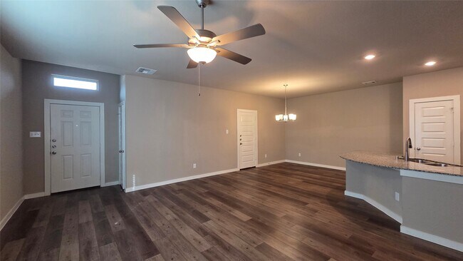 Foto del edificio - 9729 Grosbeak Ln