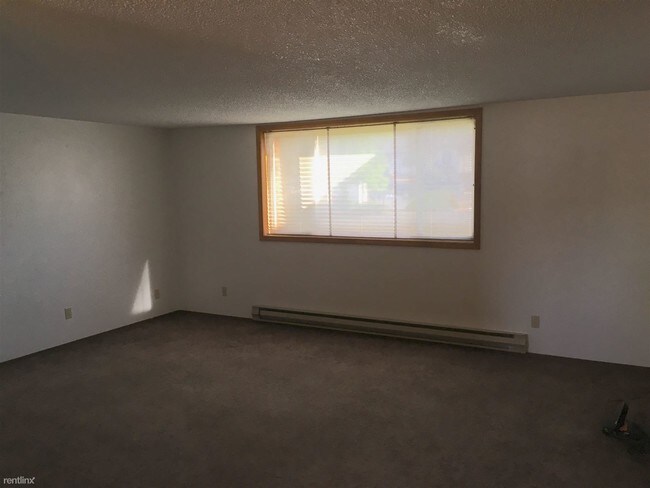 Building Photo - 2404 Sunlight Cir