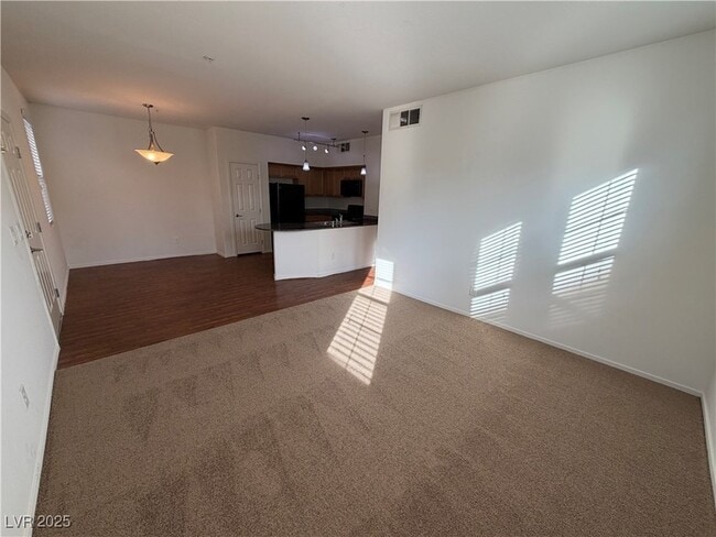 Building Photo - 50 Aura de Blanco St