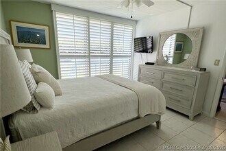 Building Photo - 9940 S Ocean Dr