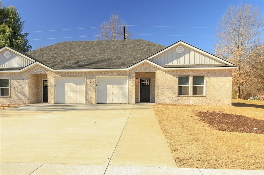 Photo - 655 N Genevieve Avenue Unit 2