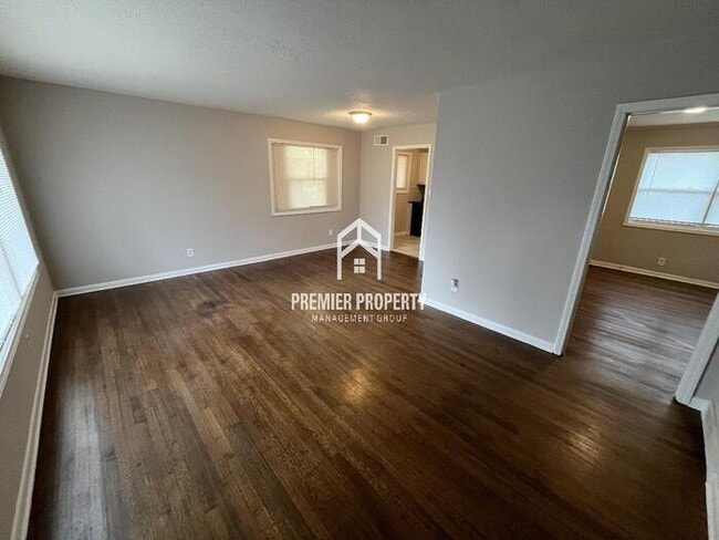 Building Photo - 4948 Cloister Ave