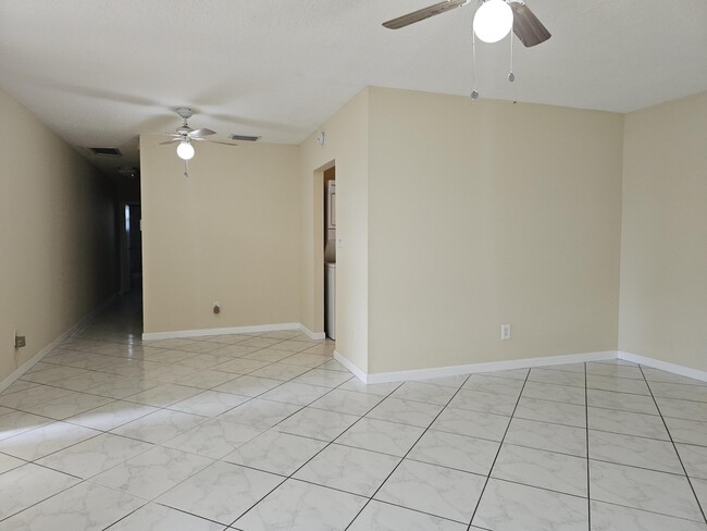 Building Photo - 4678 Myla Ln