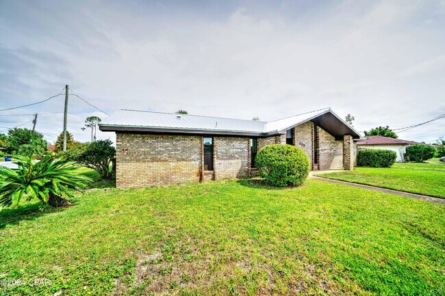 Foto del edificio - 1820 W 24th St