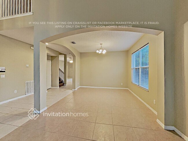 Foto del edificio - 391 Oak Springs Ct