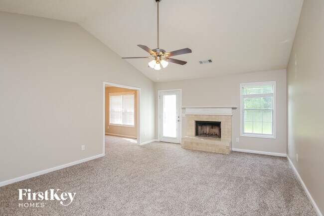 Building Photo - 1500 Summer Lake Terrace SW