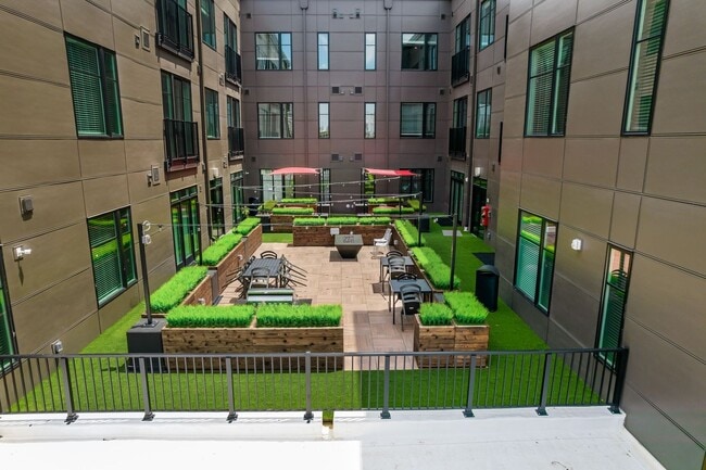 Interior Photo - The Frisbie