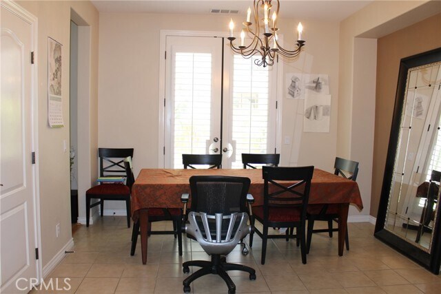 Building Photo - 26 Midsummer