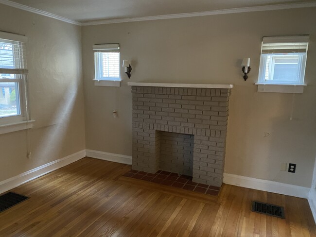 Living Room - 209 Castle Shannon Blvd