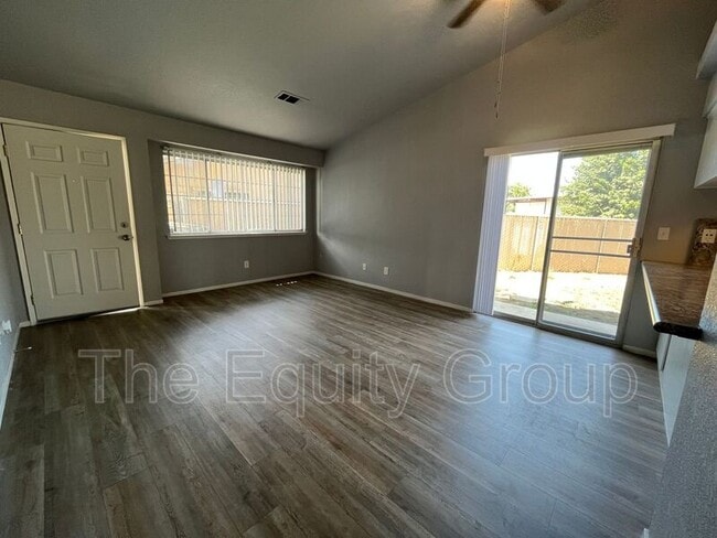 Building Photo - 335 Springville Ct