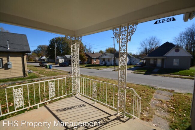 Building Photo - 2 br, 1 bath House - 1043 E Blaine Street