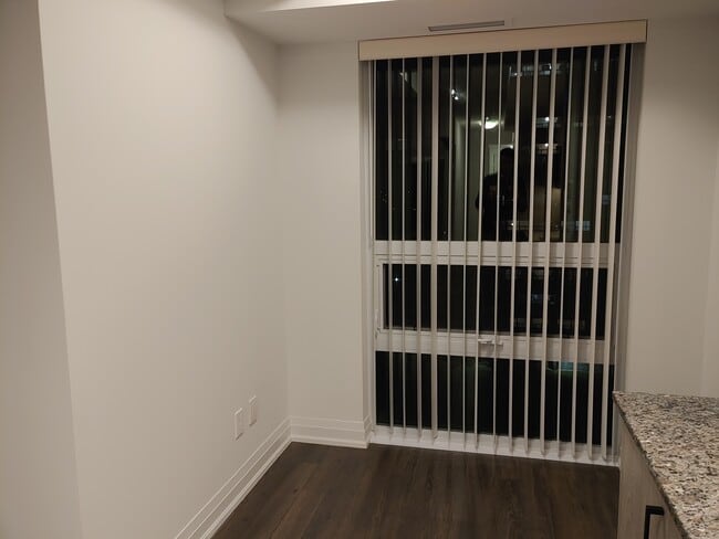 Building Photo - 20 Meadowglen Pl