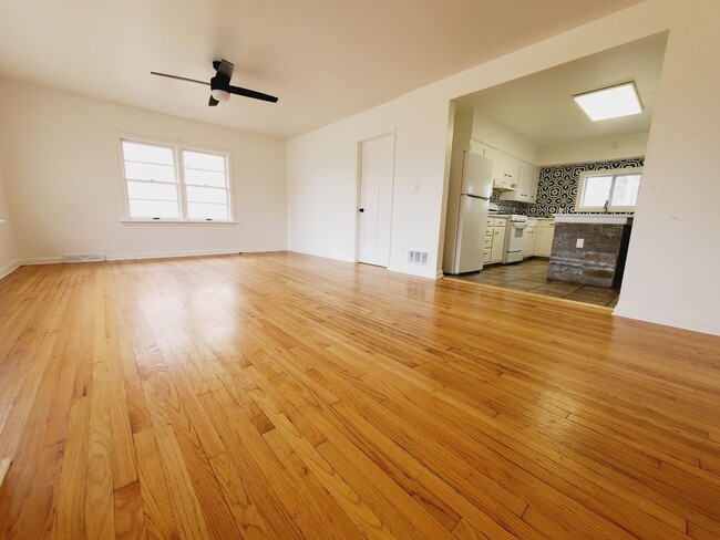 Foto del edificio - 3BD/1BA In Gary, IN