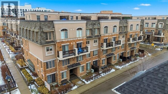 Building Photo - 2441 Greenwich Dr