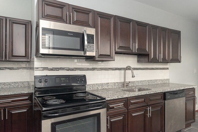 Foto del edificio - 3637 W Dickens Ave