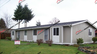 Building Photo - 1308 S Scheuber Rd