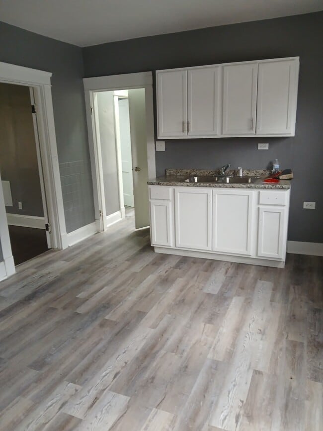 Foto del edificio - 713 E 156th St