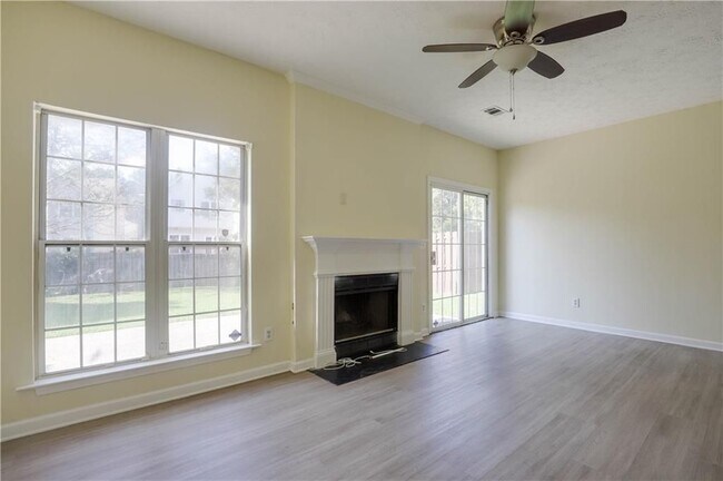 Building Photo - 4033 Oak Glenn Dr