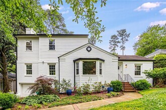 Building Photo - 1235 Spring Valley Ln NE