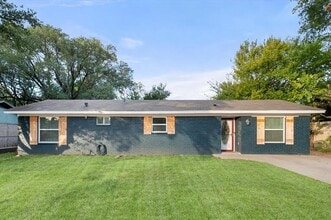 Building Photo - 3514 Kings Cir