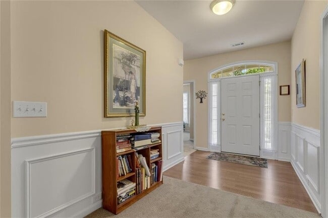 Building Photo - 156 Mill Creek Dr