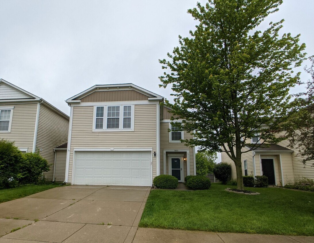 Foto principal - Spacious 3 bed 3 bath home in Indy!