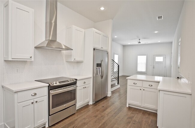Foto del edificio - 444 SW B St