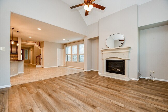 Building Photo - 26514 Forest Pine Ln