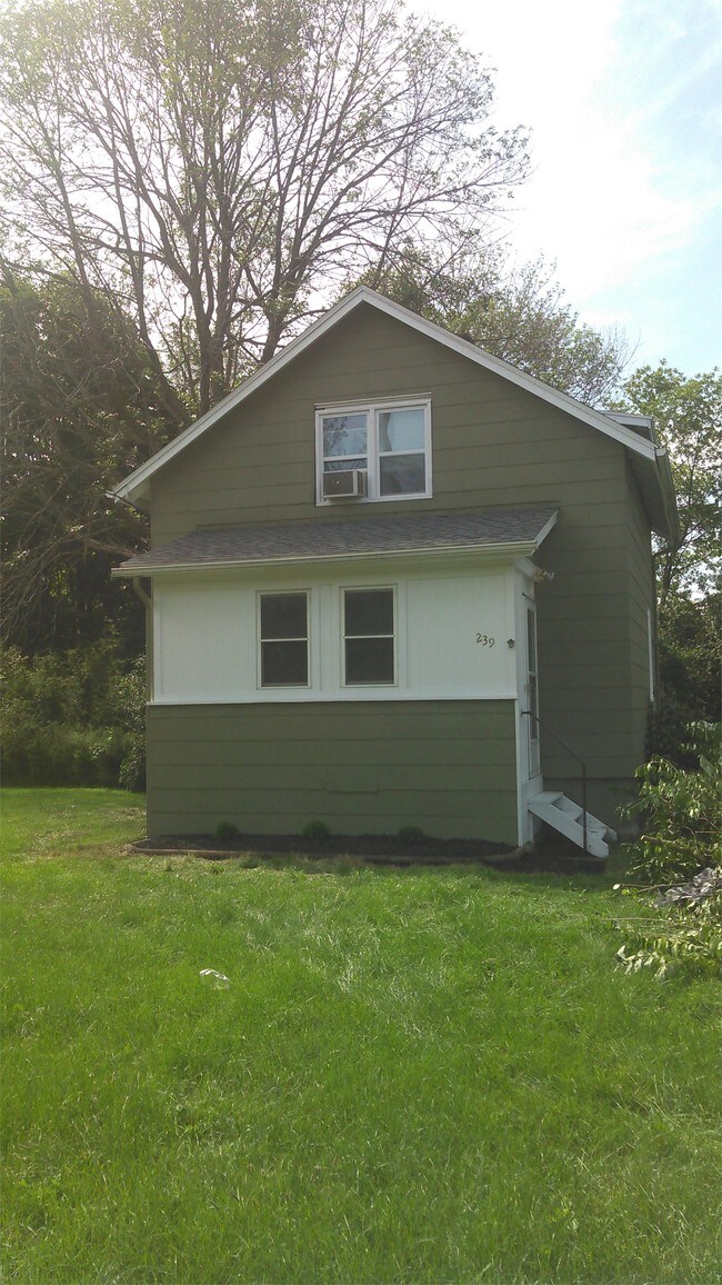 Building Photo - 239 Lee Rd