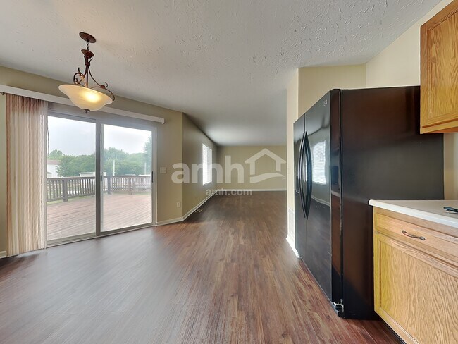 Foto del edificio - 6559 Black Forest Ct