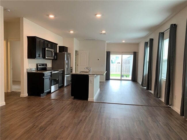 Foto del edificio - 19316 Cloudy Bay Dr