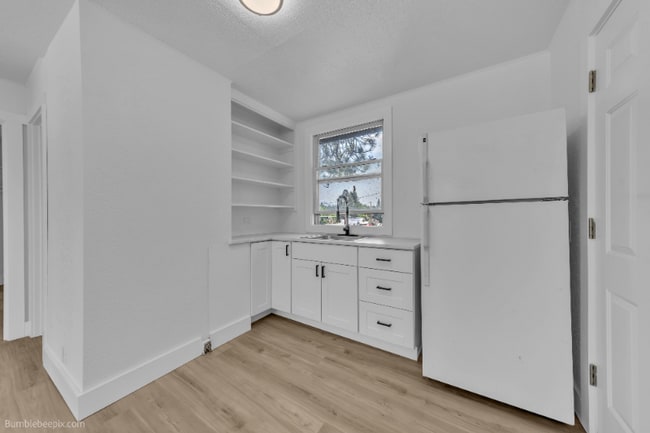 Foto del edificio - 725 2nd St
