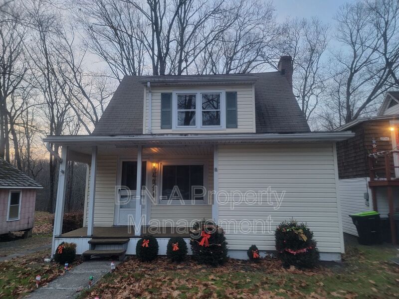 Primary Photo - 4038 Manor Dr