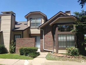 Building Photo - 2401 Overland Ln