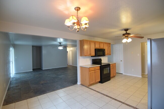 Building Photo - 214 Timber Ridge Dr