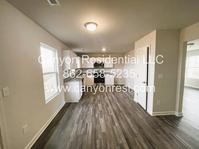Foto del edificio - 708 Quail Ln