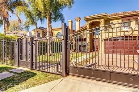 Foto del edificio - 14739 Hesby St