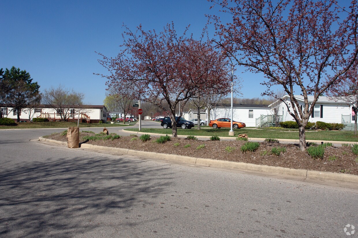 Maple Grove Estates MHC Apartments Imlay City, MI