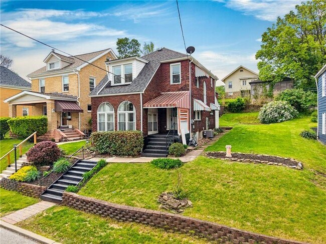 Foto del edificio - 1227 Denisonview St