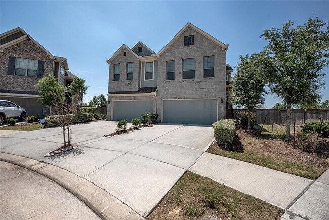 Building Photo - 19811 McCartney Rose Ct